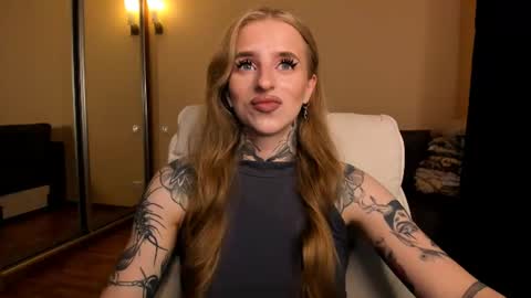 Snapshot of harley_kimm chatting on 07-07-26, 05:43 Julia online show from 07-07-26, 05:43