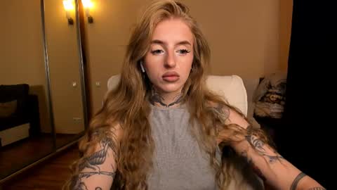 Snapshot of harley_kimm chatting on 07-08-26, 05:34 Julia online show from 07-08-26, 05:34
