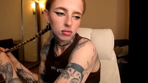 Snapshot of harley_kimm chatting on 07-12-26, 05:42 Julia online show from 07-12-26, 05:42