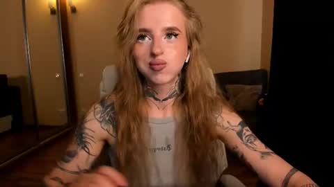 Snapshot of harley_kimm chatting on 07-13-26, 05:54 Julia online show from 07-13-26, 05:54