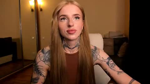 Snapshot of harley_kimm chatting on 07-24-26, 06:11 Julia online show from 07-24-26, 06:11