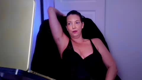 Harley Dawson online show from 06-17-26, 03:42
