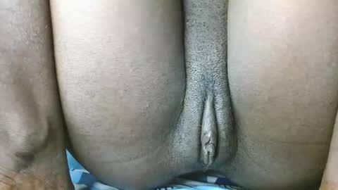 harleys_ebony online show from 12-25-24, 07:57