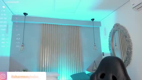 Snapshot of harmonybabe_ chatting on 02-23-25, 11:04 Harmony online show from 02-23-25, 11:04