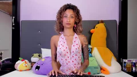 Snapshot of harmonyy_hill chatting on 11-06-25, 11:26 Harmony Hill online show from 11-06-25, 11:26