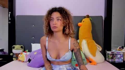 Snapshot of harmonyy_hill chatting on 02-03-26, 06:40 Harmony Hill online show from 02-03-26, 06:40