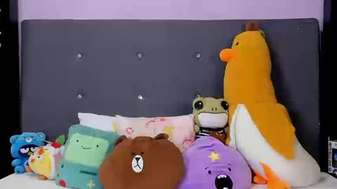 Snapshot of harmonyy_hill chatting on 03-17-26, 12:04 Harmony Hill online show from 03-17-26, 12:04