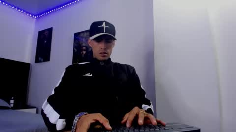 Snapshot of harold_999 chatting on 11-01-25, 02:57 harold_999 online show from 11-01-25, 02:57