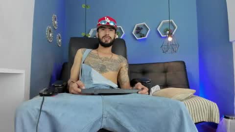 harold_999 online show from 05-09-26, 08:08