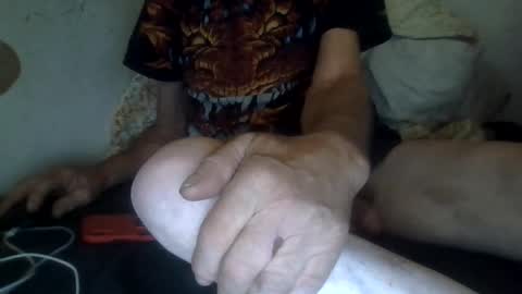 Snapshot of harry1cannary chatting on 11-22-25, 07:29 harry1cannary online show from 11-22-25, 07:29