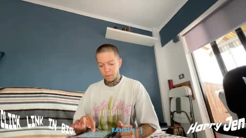 Snapshot of harry_jen chatting on 09-10-25, 08:58 TAP HERE choise Harry tattoo on chest  Jen curls hair online show from 09-10-25, 08:58