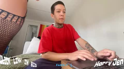 Snapshot of harry_jen chatting on 10-26-25, 08:53 TAP HERE choise Harry tattoo on chest  Jen curls hair online show from 10-26-25, 08:53