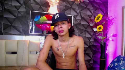 Snapshot of harry_jhonsonn chatting on 01-09-25, 01:18 Harry online show from 01-09-25, 01:18