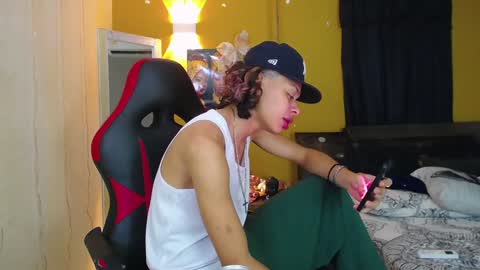 Snapshot of harry_jhonsonn chatting on 01-23-25, 02:55 Harry online show from 01-23-25, 02:55