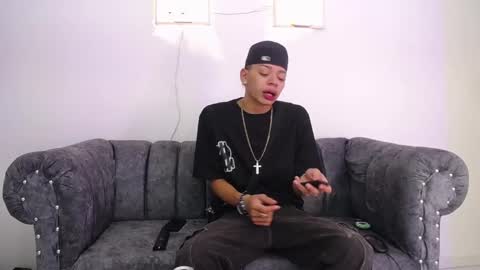 Snapshot of harry_jhonsonn chatting on 02-08-25, 03:52 Harry online show from 02-08-25, 03:52