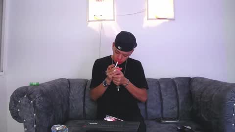 Snapshot of harry_jhonsonn chatting on 02-12-25, 01:41 Harry online show from 02-12-25, 01:41