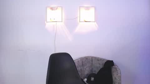 Snapshot of harry_jhonsonn chatting on 02-25-25, 04:24 Harry online show from 02-25-25, 04:24