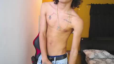 Snapshot of harry_jhonsonn chatting on 03-11-25, 06:00 Harry online show from 03-11-25, 06:00