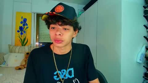 Snapshot of harry_jhonsonn chatting on 09-25-25, 12:53 Harry online show from 09-25-25, 12:53
