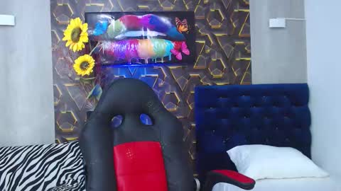 Snapshot of harry_jhonsonn chatting on 10-13-25, 03:23 Harry online show from 10-13-25, 03:23
