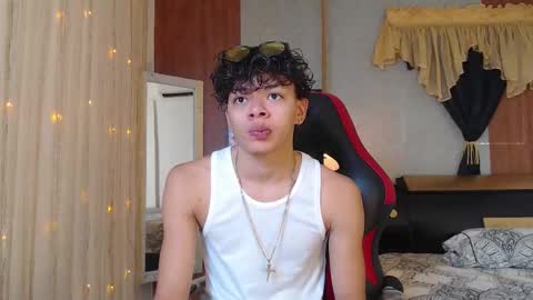 Snapshot of harry_jhonsonn chatting on 10-18-25, 05:57 Harry online show from 10-18-25, 05:57