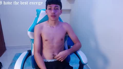 Snapshot of harry_jonshon69 chatting on 12-21-25, 11:23 harry online show from 12-21-25, 11:23