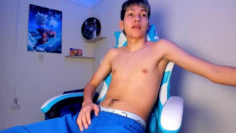 Snapshot of harry_jonshon69 chatting on 02-25-26, 01:43 harry online show from 02-25-26, 01:43