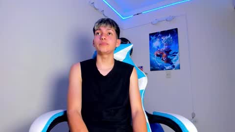 Snapshot of harry_jonshon69 chatting on 03-26-26, 04:07 harry online show from 03-26-26, 04:07