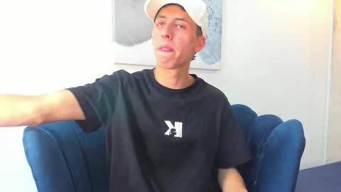 Snapshot of harry_klein chatting on 09-16-25, 12:17 H K online show from 09-16-25, 12:17