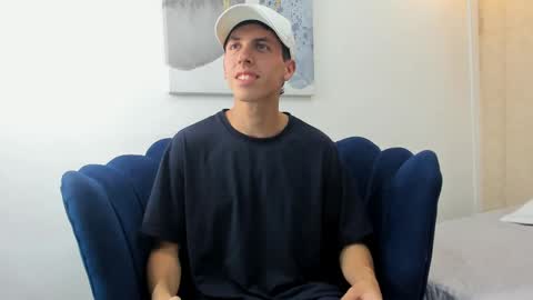 Snapshot of harry_klein chatting on 10-02-25, 08:27 H K online show from 10-02-25, 08:27