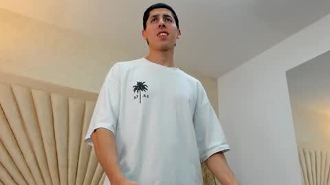 Snapshot of harry_klein chatting on 10-07-25, 08:39 H K online show from 10-07-25, 08:39