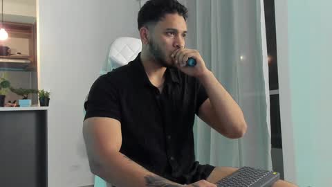 Harry Zandes online show from 12-29-24, 06:14