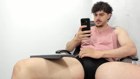 Snapshot of harrydaviss chatting on 01-05-26, 09:07 alpha online show from 01-05-26, 09:07