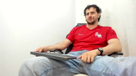 Snapshot of harrydaviss chatting on 02-17-26, 10:27 alpha online show from 02-17-26, 10:27