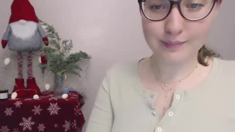 Snapshot of hartfoxx chatting on 01-01-25, 11:40 hartfoxx online show from 01-01-25, 11:40