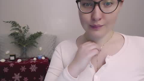 Snapshot of hartfoxx chatting on 01-09-25, 01:18 hartfoxx online show from 01-09-25, 01:18