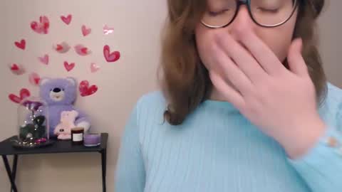 Snapshot of hartfoxx chatting on 02-06-25, 11:26 hartfoxx online show from 02-06-25, 11:26