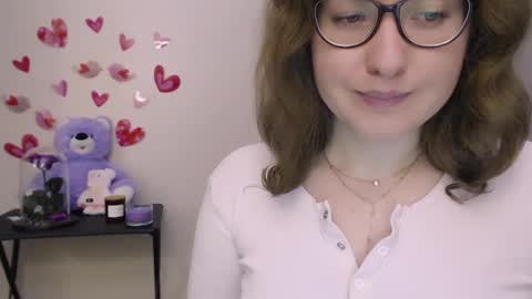 Snapshot of hartfoxx chatting on 02-18-25, 12:15 hartfoxx online show from 02-18-25, 12:15