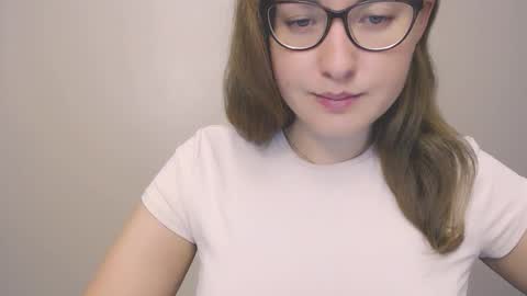 Snapshot of hartfoxx chatting on 10-14-25, 09:04 hartfoxx online show from 10-14-25, 09:04
