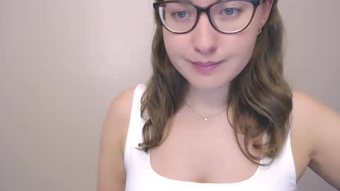 Snapshot of hartfoxx chatting on 10-16-25, 09:38 hartfoxx online show from 10-16-25, 09:38