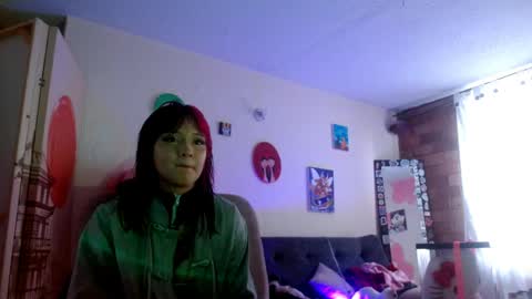 Im Emily and I could be the love of your life    online show from 03-28-26, 08:41