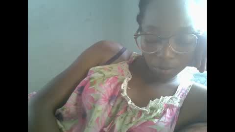 Snapshot of harysette chatting on 03-18-26, 12:30 harysette online show from 03-18-26, 12:30