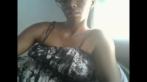 Snapshot of harysette chatting on 04-11-26, 11:14 harysette online show from 04-11-26, 11:14