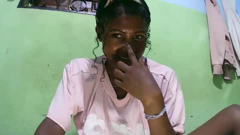 Snapshot of hasleyinah chatting on 02-17-26, 11:00 hasleyinah online show from 02-17-26, 11:00