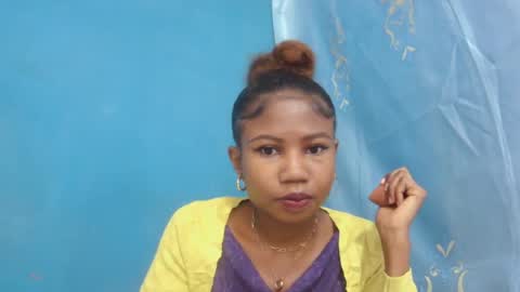 Snapshot of hasleyinah chatting on 06-28-26, 06:19 hasleyinah online show from 06-28-26, 06:19