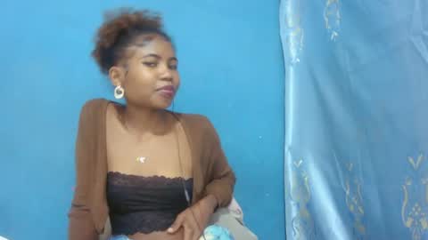 Snapshot of hasleyinah chatting on 07-17-26, 10:03 hasleyinah online show from 07-17-26, 10:03