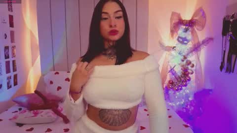 Snapshot of hathor_nore chatting on 12-04-25, 06:12 Alicia online show from 12-04-25, 06:12