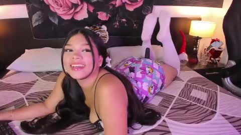 Snapshot of hatsajones chatting on 01-15-26, 04:17 hatsajones online show from 01-15-26, 04:17