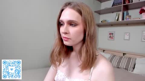 Mia online show from 05-15-26, 02:13