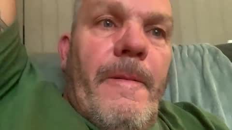 Snapshot of hawks2113 chatting on 12-17-24, 09:27 hawks2113 online show from 12-17-24, 09:27